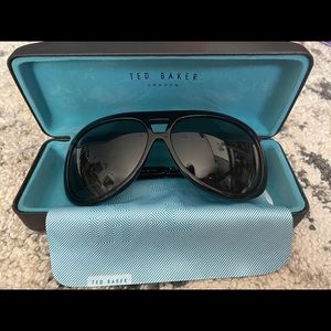 Ted Baker B443-Cash Black Sunglasses